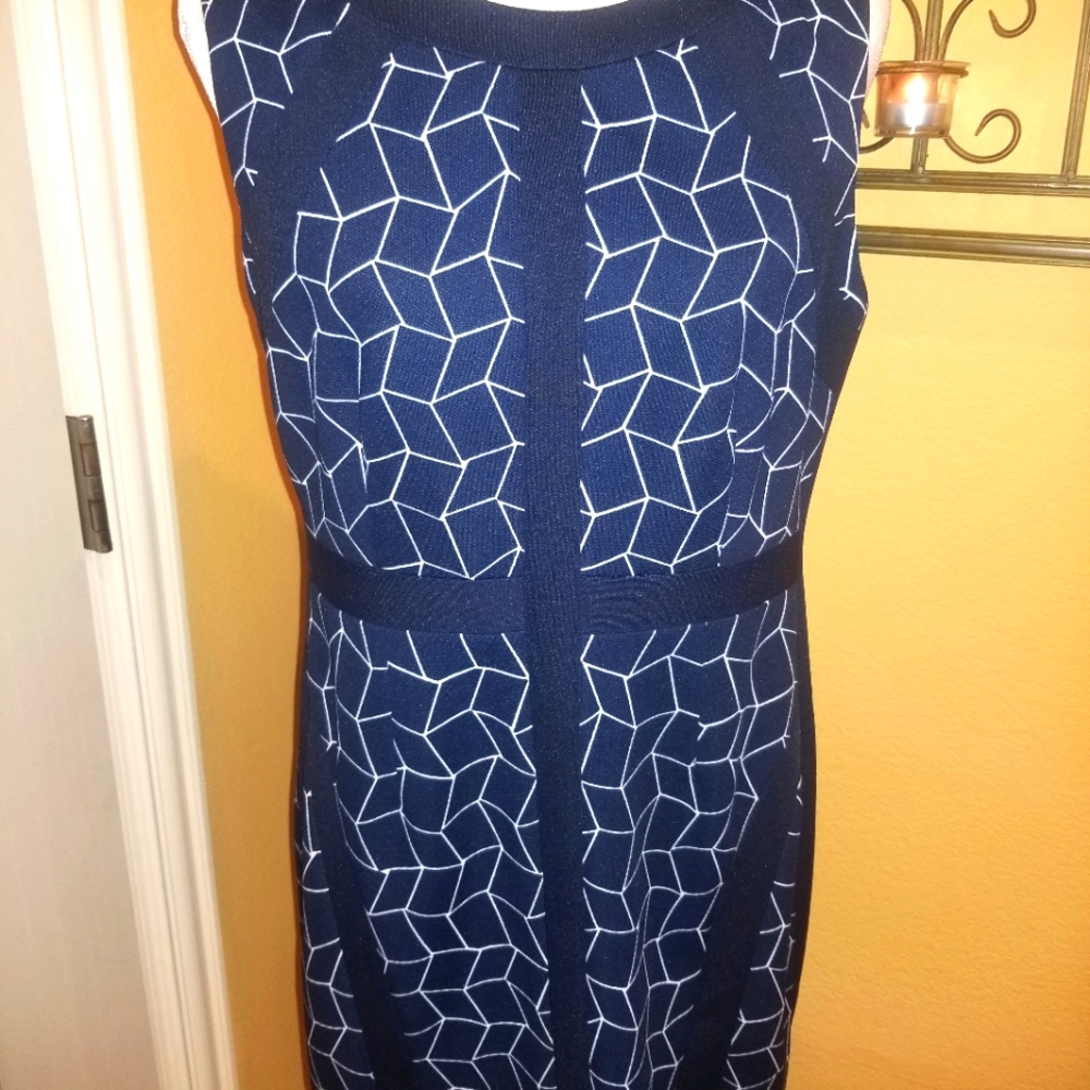 JM Collection Dress - Picture 2 of 8